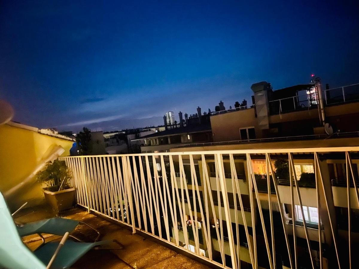 ウィーンCosy Flat With Huge Terrasse! Long Or Shorttermアパートメント エクステリア 写真