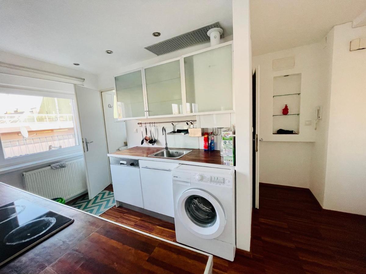 ウィーンCosy Flat With Huge Terrasse! Long Or Shorttermアパートメント エクステリア 写真